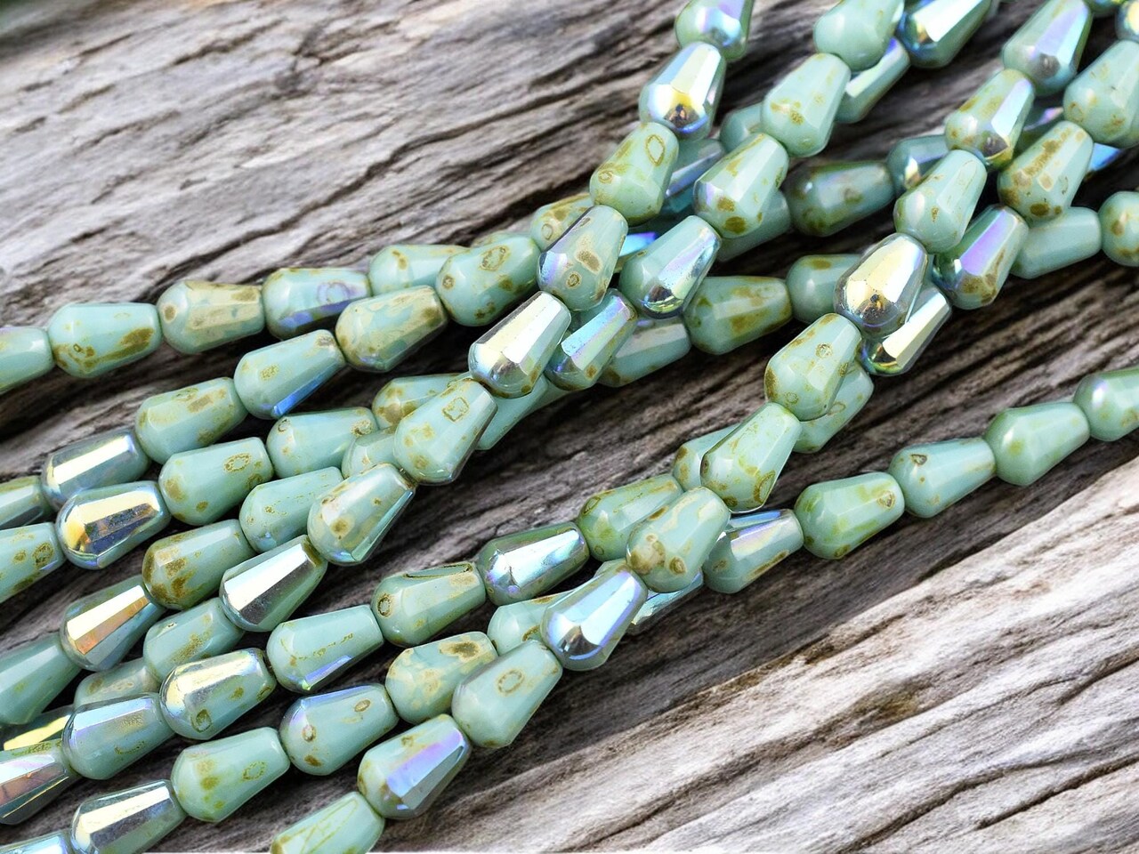 *19* 6x8mm Opaque Turquoise Picasso AB Vertical Teardrop Beads